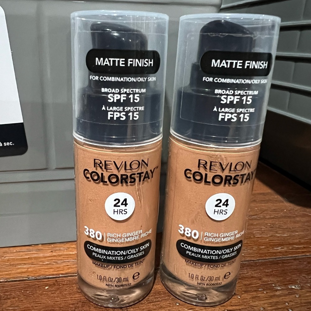 NWT Set of 2 #380 rich ginger Revlon colors stay liquid foundation, 24 hours